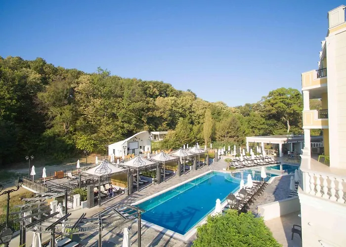 Szálloda Marina White Sands 3*